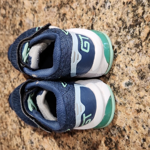 Asics Little Girls Shoes - Size 10 - Picture 4 of 8